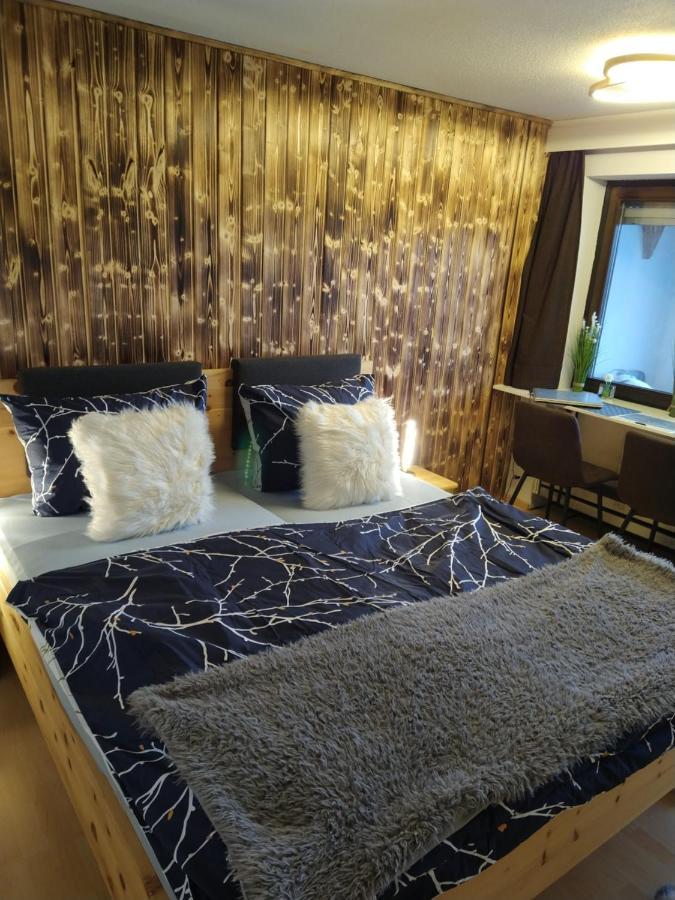 Mailin's Inkl Card Apartment